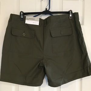 Mid thigh shorts, chino style
